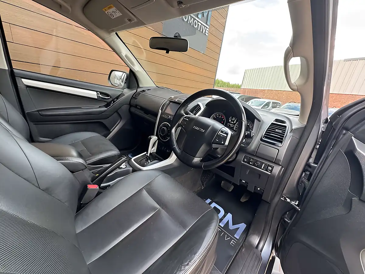 Used 2019 Isuzu D-Max Utah Auto 4WD Grey - Interior and Exterior details 16