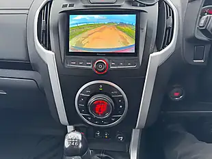 Used 2019 Isuzu D-Max Utah Double Cab Red - Interior and Exterior details 14