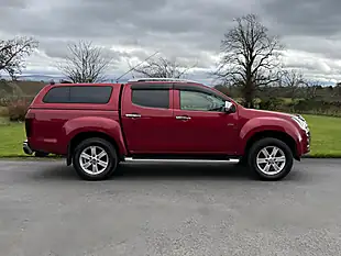 Used 2019 Isuzu D-Max Utah Double Cab Red - Interior and Exterior details 4