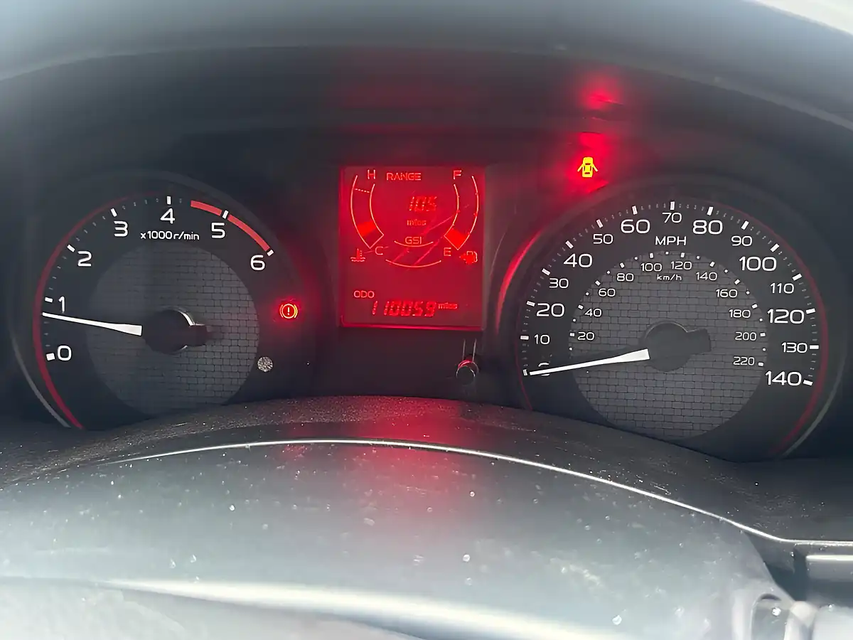 Used 2019 Isuzu D-Max Utility Blue - Interior and Exterior details 12