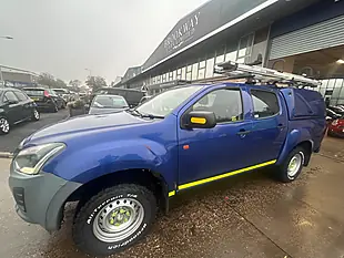 Used 2019 Isuzu D-Max Utility Blue - Interior and Exterior details 2