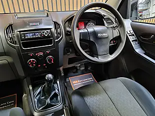 Used 2019 Isuzu D-Max Workman+ Splash White - Interior and Exterior details 10