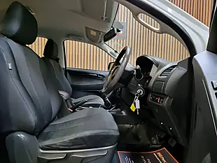 Used 2019 Isuzu D-Max Workman+ Splash White - Interior and Exterior details 16