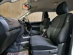 Used 2019 Isuzu D-Max Workman+ Splash White - Interior and Exterior details 19