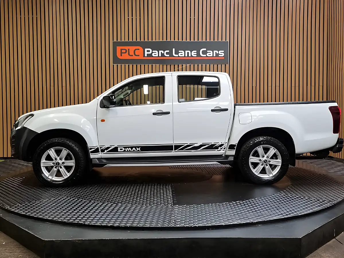 Used 2019 Isuzu D-Max Workman+ Splash White - Interior and Exterior details 6