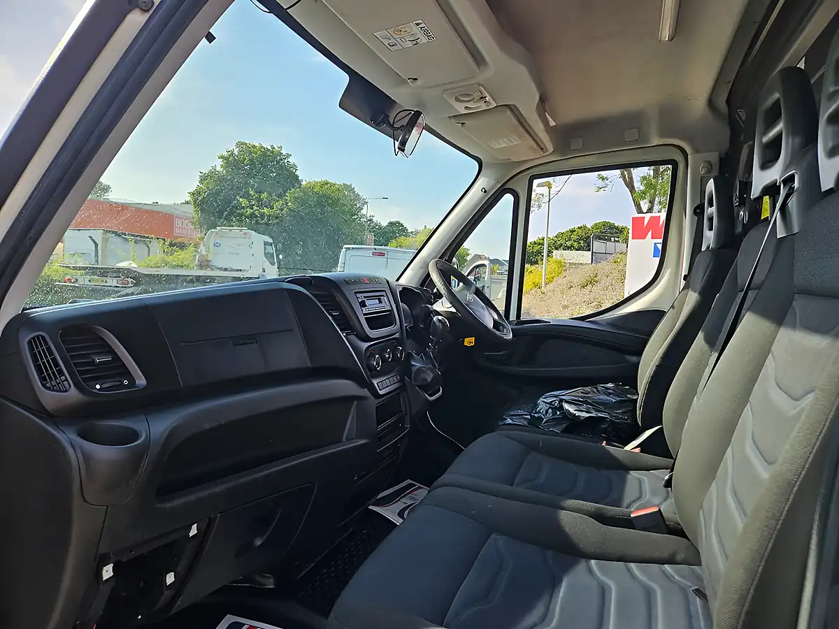 Used 2019 Iveco Daily 35S 3520 (business) White - Interior and Exterior details 12
