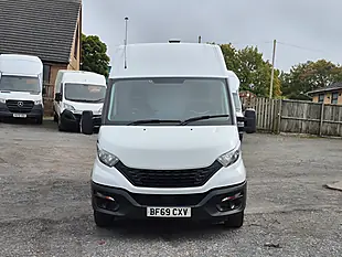 Used 2019 Iveco Daily 35S 3520 Mwb High Roof White - Interior and Exterior details 11