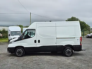 Used 2019 Iveco Daily 35S 3520 Mwb High Roof White - Interior and Exterior details 4