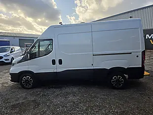 Used 2019 Iveco Daily 35S 3520 Panel Van White - Interior and Exterior details 10