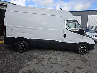 Used 2019 Iveco Daily 35S 3520 Panel Van White - Interior and Exterior details 8