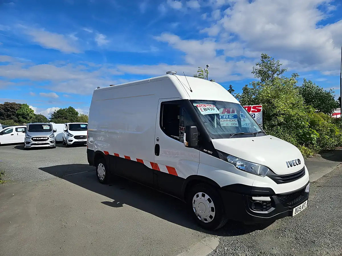 Used 2019 Iveco Daily 35S12V Mwb White - Front View
