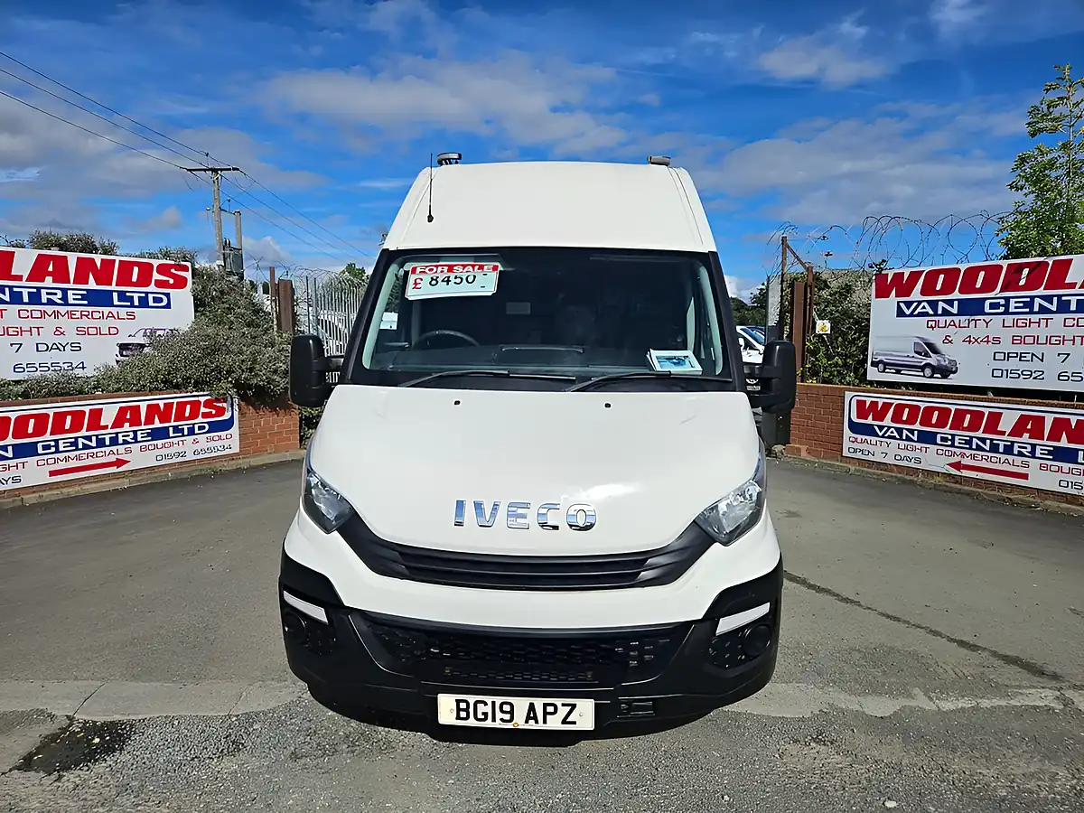 Used 2019 Iveco Daily 35S12V Mwb White - Interior and Exterior details 3