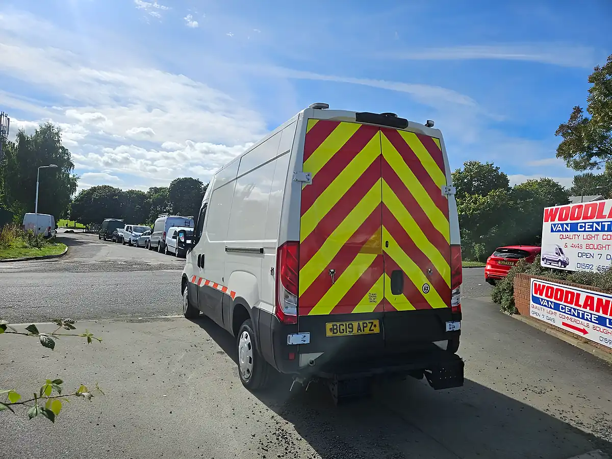 Used 2019 Iveco Daily 35S12V Mwb White - Interior and Exterior details 6