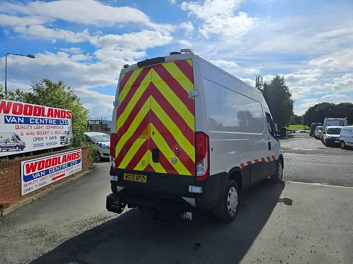 Used 2019 Iveco Daily 35S12V Mwb White - Interior and Exterior details 8