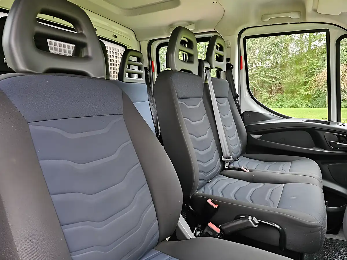 Used 2019 Iveco Daily 70C18D Dropside White - Interior and Exterior details 11