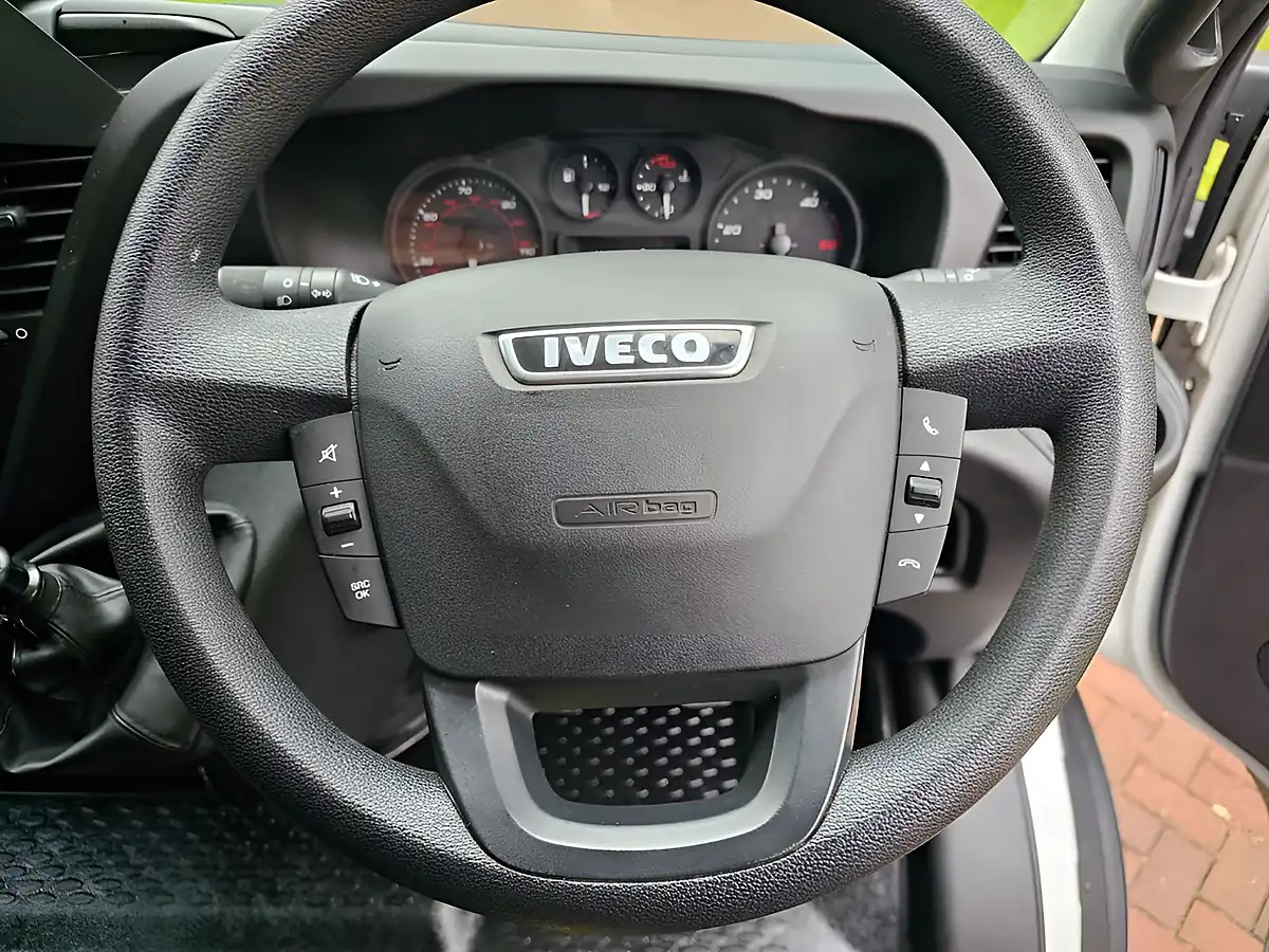 Used 2019 Iveco Daily 70C18D Dropside White - Interior and Exterior details 12