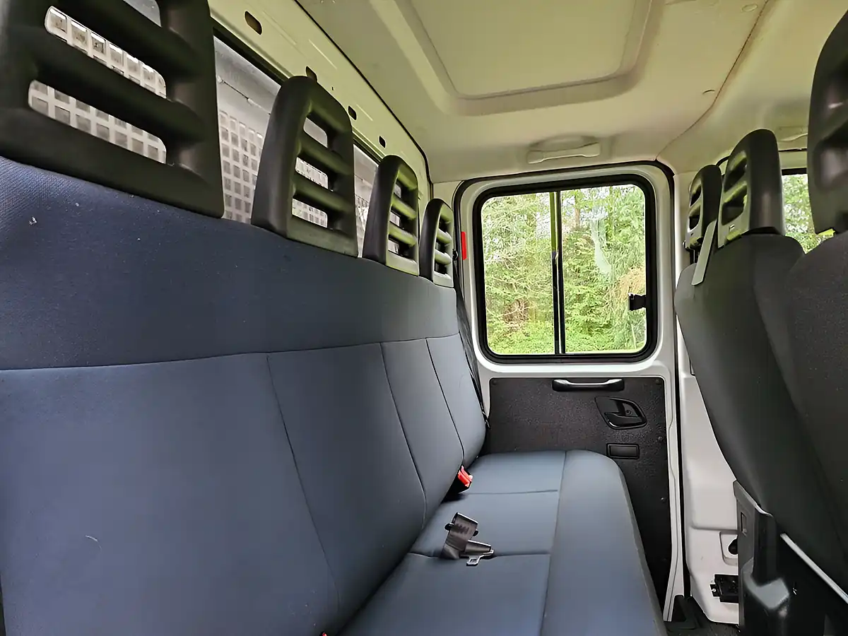 Used 2019 Iveco Daily 70C18D Dropside White - Interior and Exterior details 16