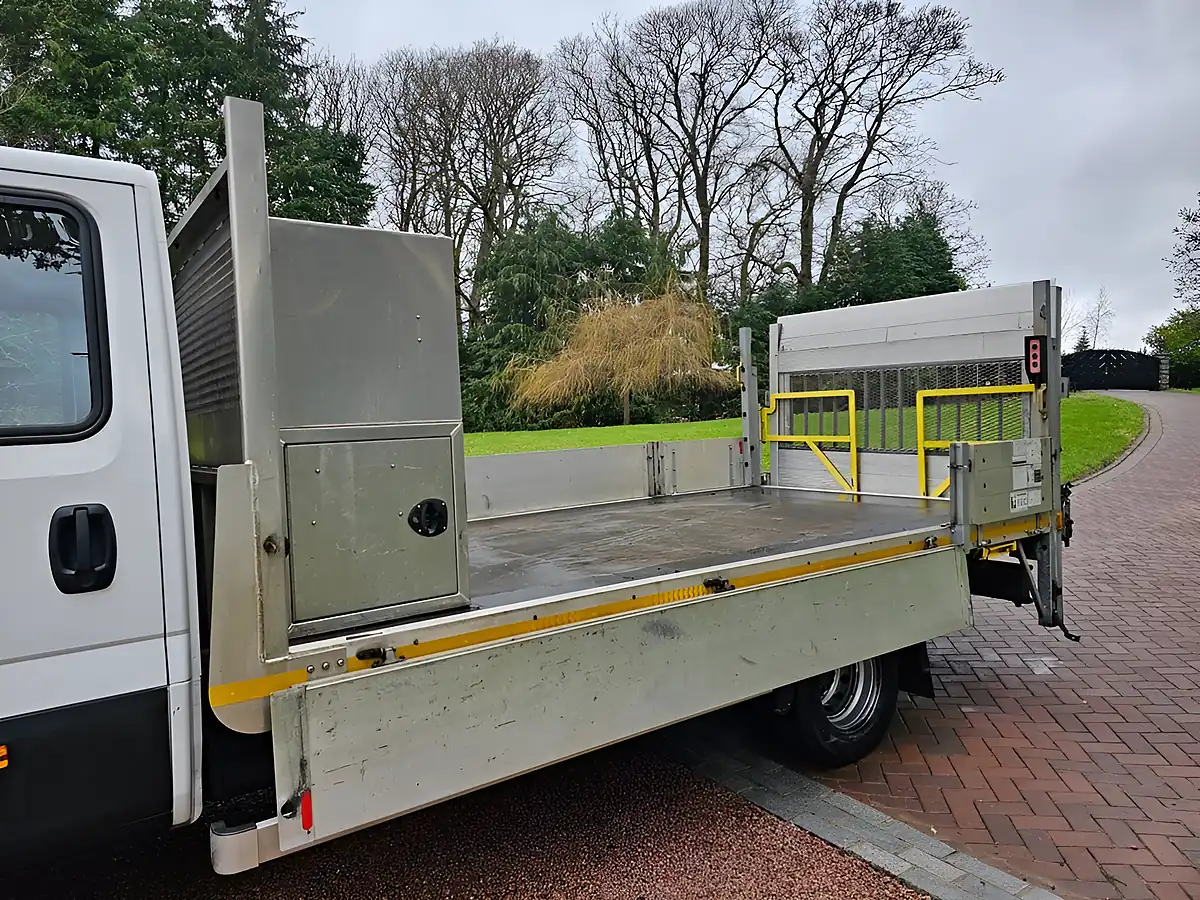 Used 2019 Iveco Daily 70C18D Dropside White - Interior and Exterior details 17