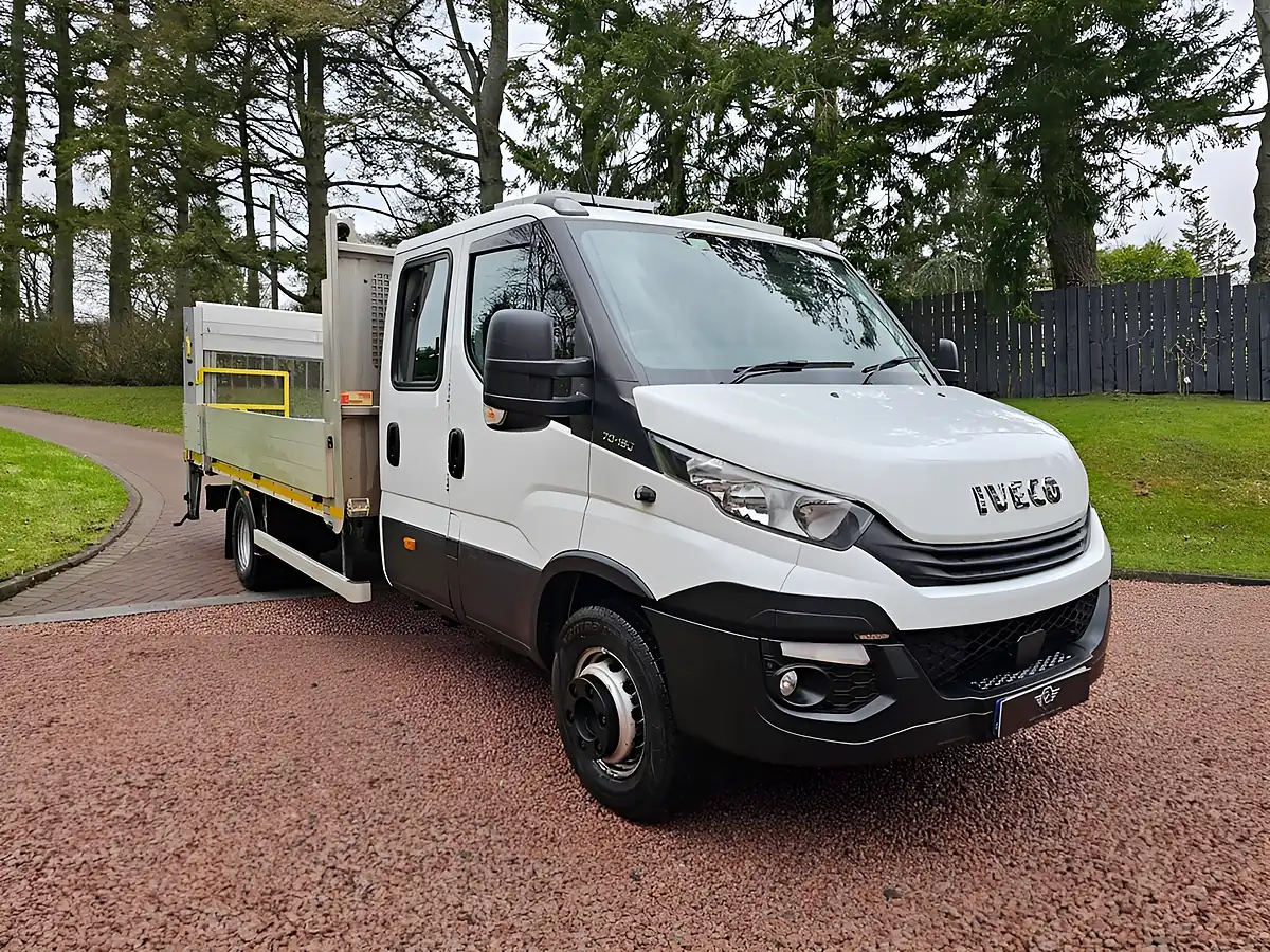 Used 2019 Iveco Daily 70C18D Dropside White - Interior and Exterior details 3