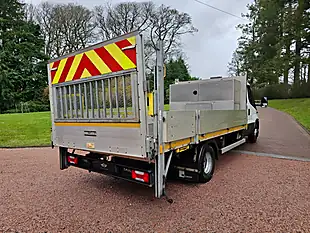 Used 2019 Iveco Daily 70C18D Dropside White - Interior and Exterior details 4