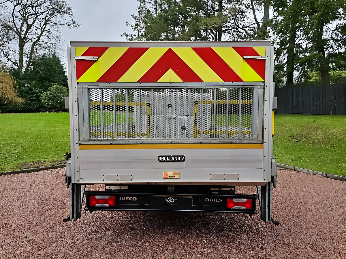 Used 2019 Iveco Daily 70C18D Dropside White - Interior and Exterior details 5