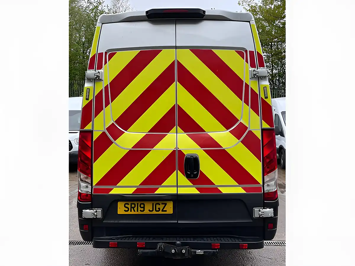 Used 2019 Iveco Daily Business 35S 3520 White - Interior and Exterior details 10