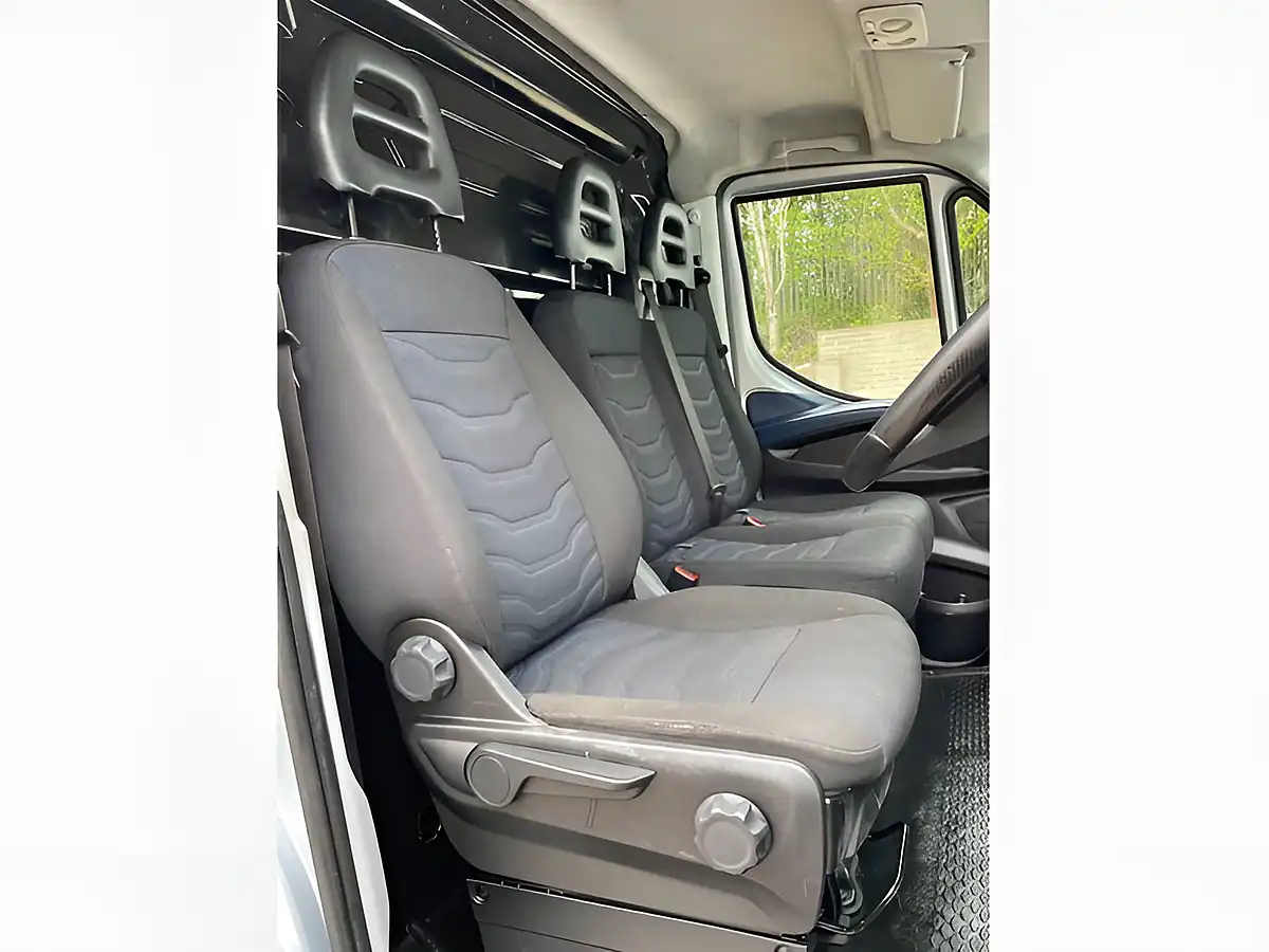 Used 2019 Iveco Daily Business 35S 3520 White - Interior and Exterior details 12