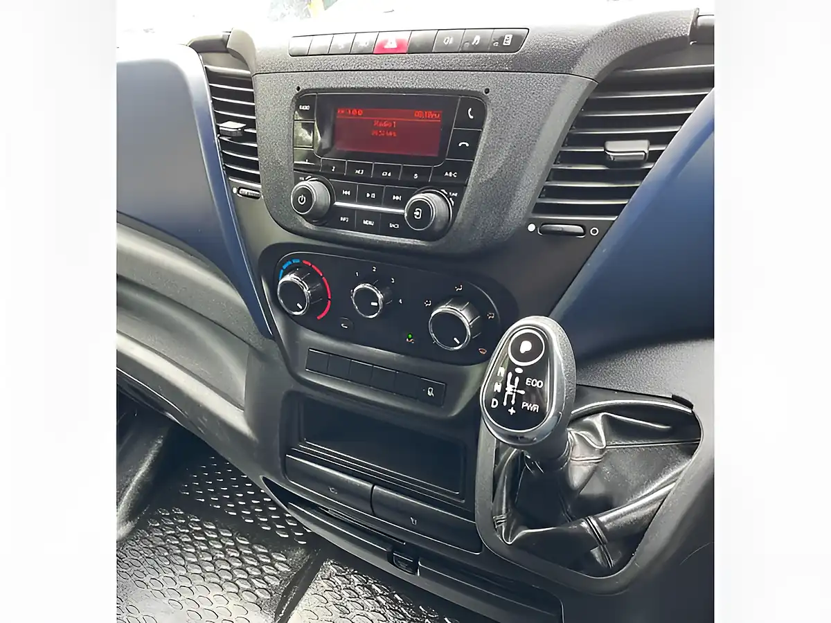 Used 2019 Iveco Daily Business 35S 3520 White - Interior and Exterior details 15