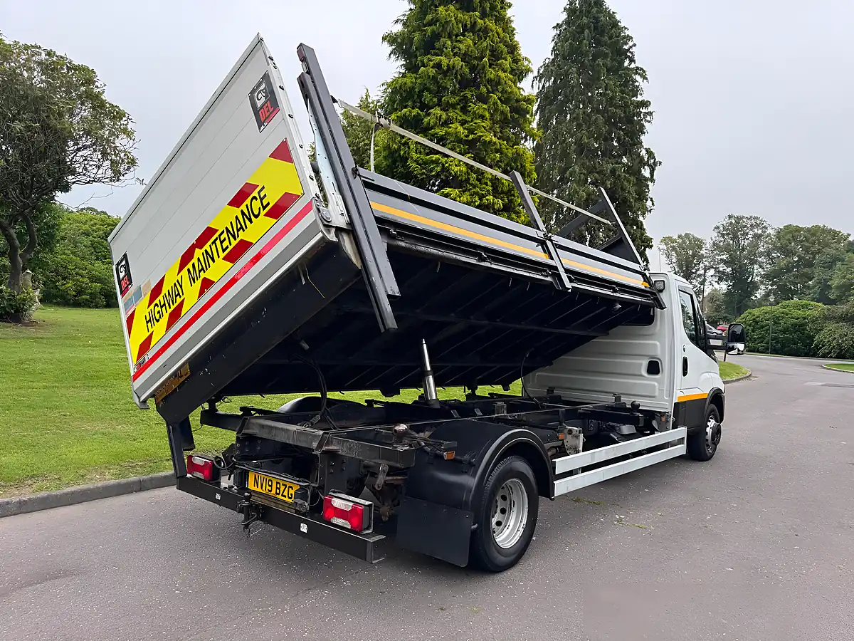 Used 2019 Iveco Daily Dropside / Tipper White - Interior and Exterior details 3