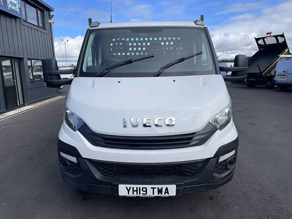 Used 2019 Iveco Daily Dropside White - Interior and Exterior details 3