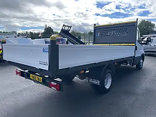 Used 2019 Iveco Daily Dropside White - Interior and Exterior details 4
