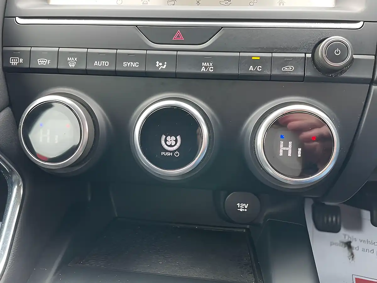 Used 2019 Jaguar E-Pace Black - Interior and Exterior details 17