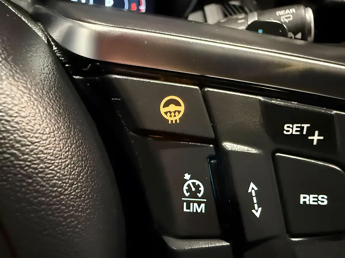 Used 2019 Jaguar E-Pace Hse Black - Interior and Exterior details 17