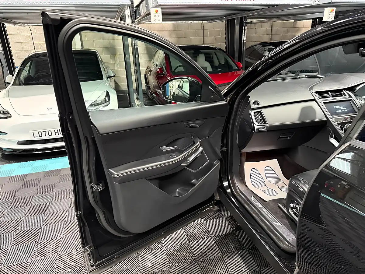 Used 2019 Jaguar E-Pace R-Dynamic Hse Black - Interior and Exterior details 16
