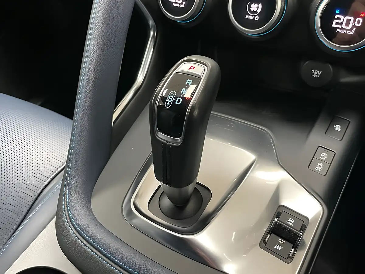 Used 2019 Jaguar E-Pace R-Dynamic Hse Black - Interior and Exterior details 3