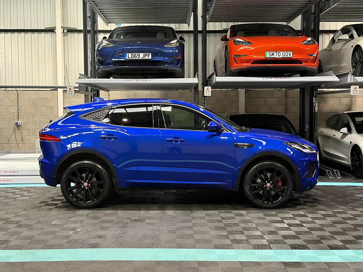 Used 2019 Jaguar E-Pace R-Dynamic Hse Blue - Interior and Exterior details 10