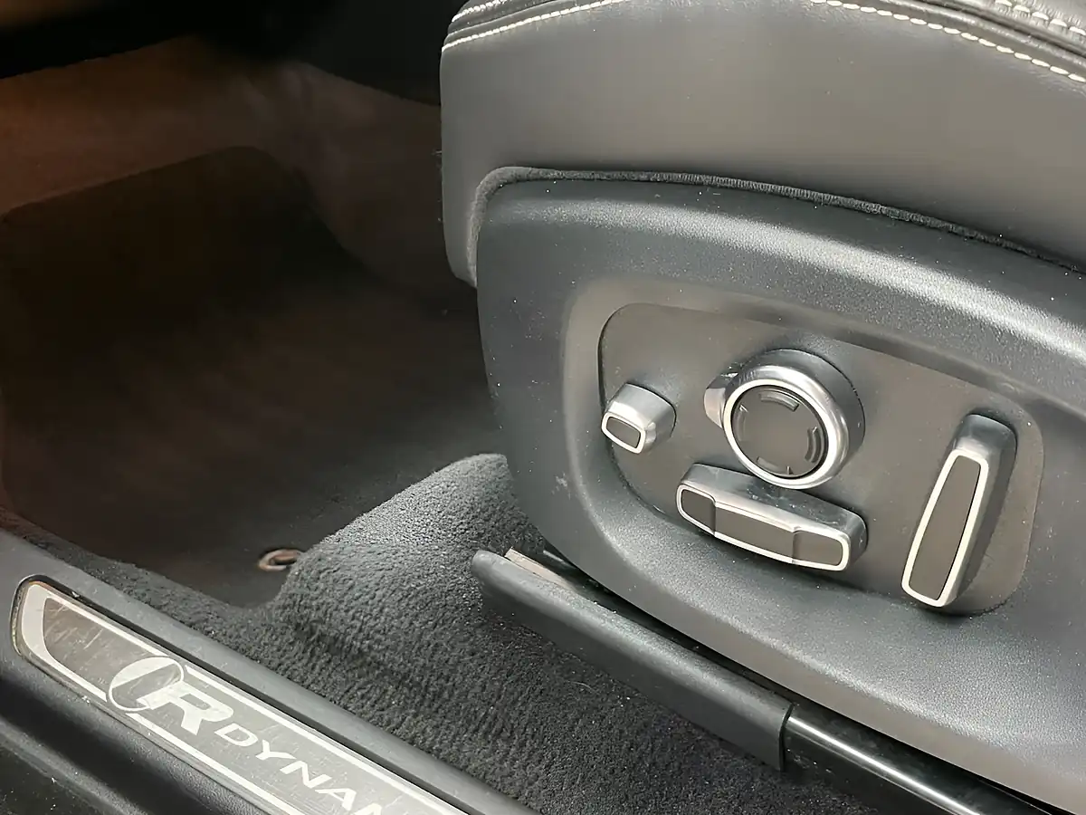 Used 2019 Jaguar E-Pace R-Dynamic Hse Firenze Red - Interior and Exterior details 16