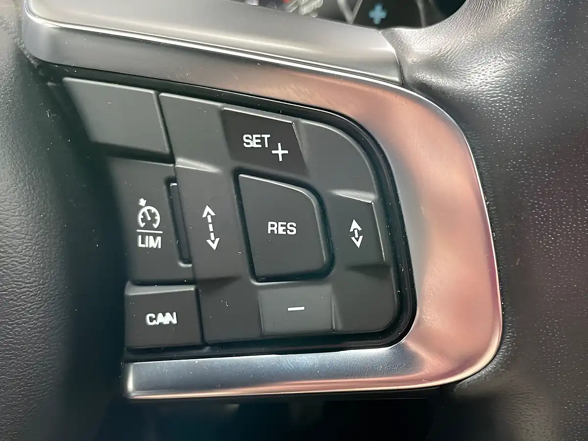 Used 2019 Jaguar E-Pace R-Dynamic Hse Firenze Red - Interior and Exterior details 17