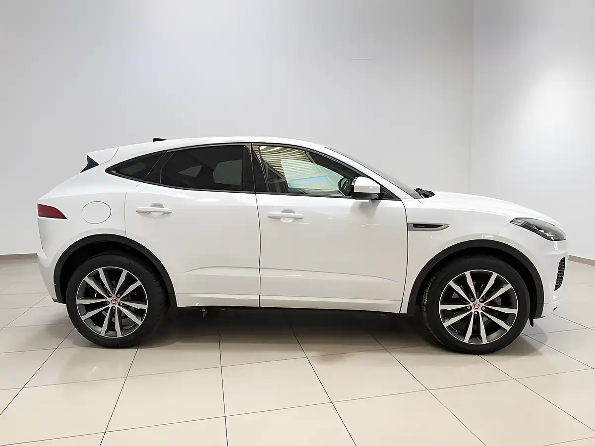 Used 2019 Jaguar E-Pace R-Dynamic Hse White - Interior and Exterior details 11