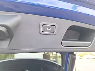Used 2019 Jaguar E-Pace R-Dynamic Se Blue - Interior and Exterior details 13