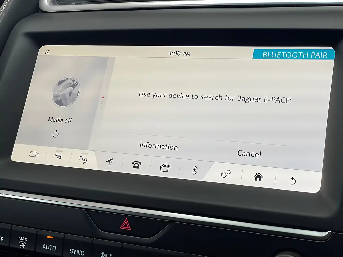 Used 2019 Jaguar E-Pace R-Dynamic Se Caldera Red - Interior and Exterior details 18
