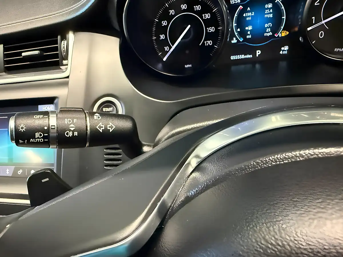 Used 2019 Jaguar E-Pace R-Dynamic Se Grey - Interior and Exterior details 17