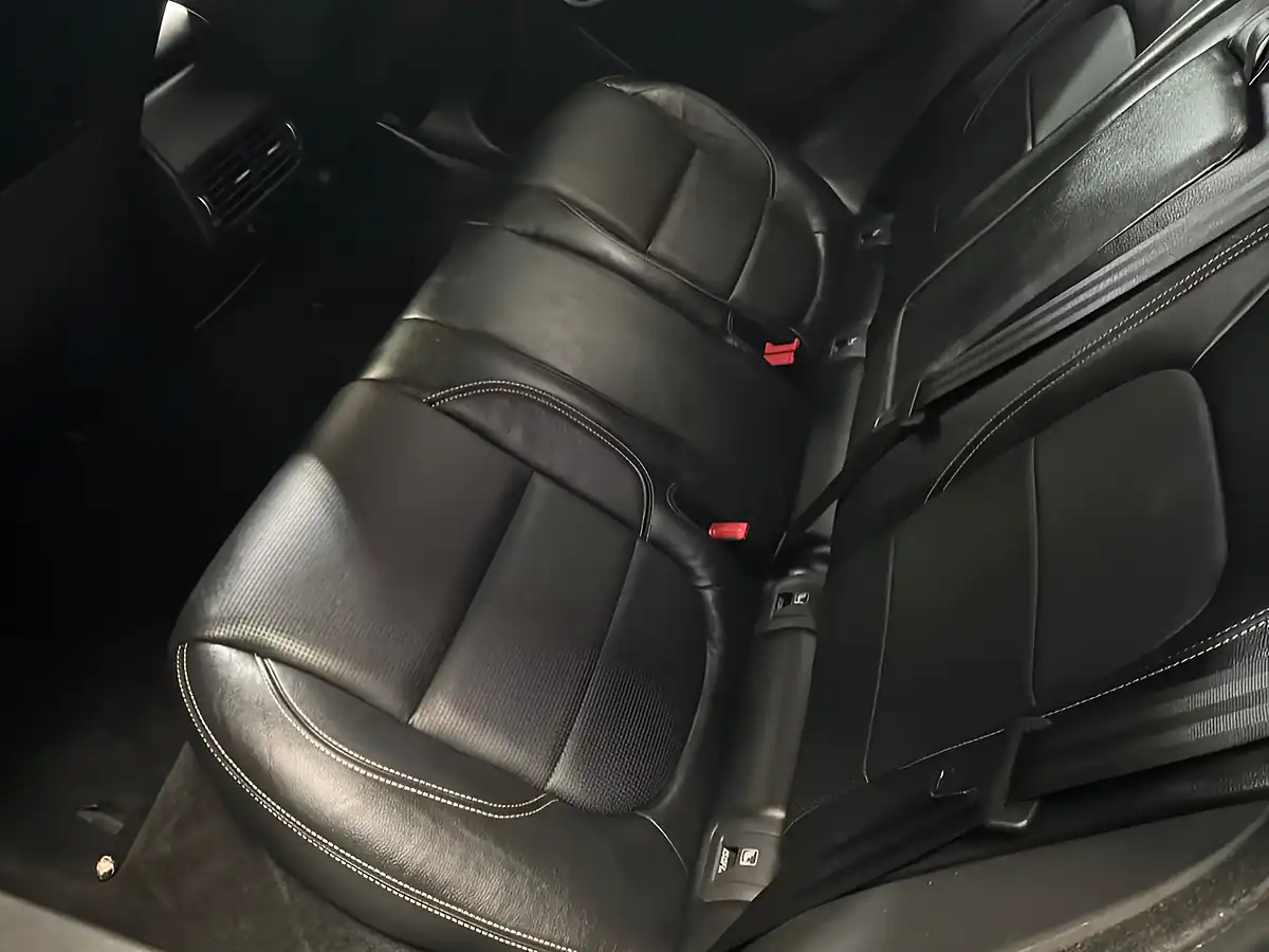 Used 2019 Jaguar E-Pace R-Dynamic Se Grey - Interior and Exterior details 11