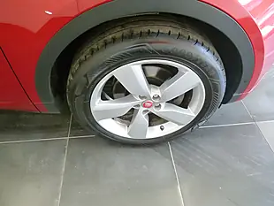 Used 2019 Jaguar E-Pace R-Dynamic Se Red Metallic - Interior and Exterior details 12