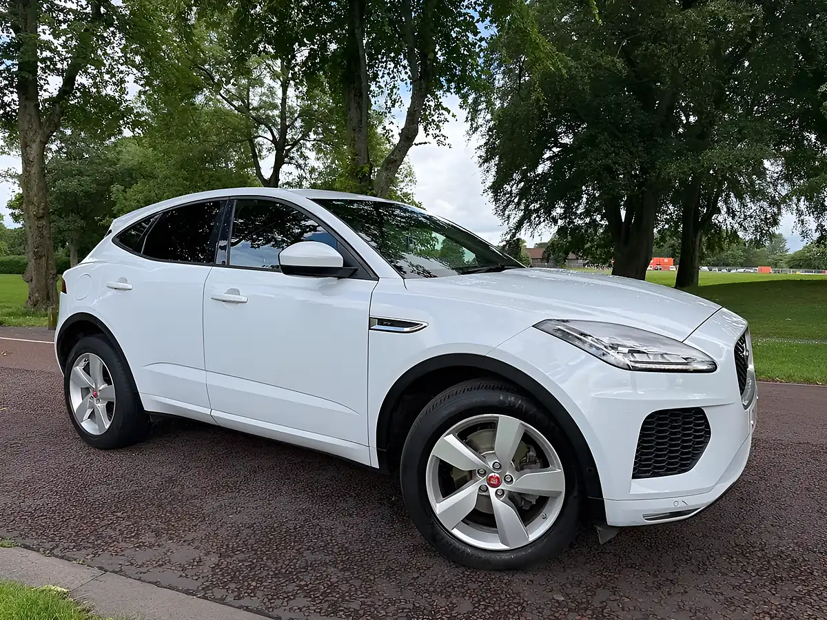 Used 2019 Jaguar E-Pace R-Dynamic Se White - Front View