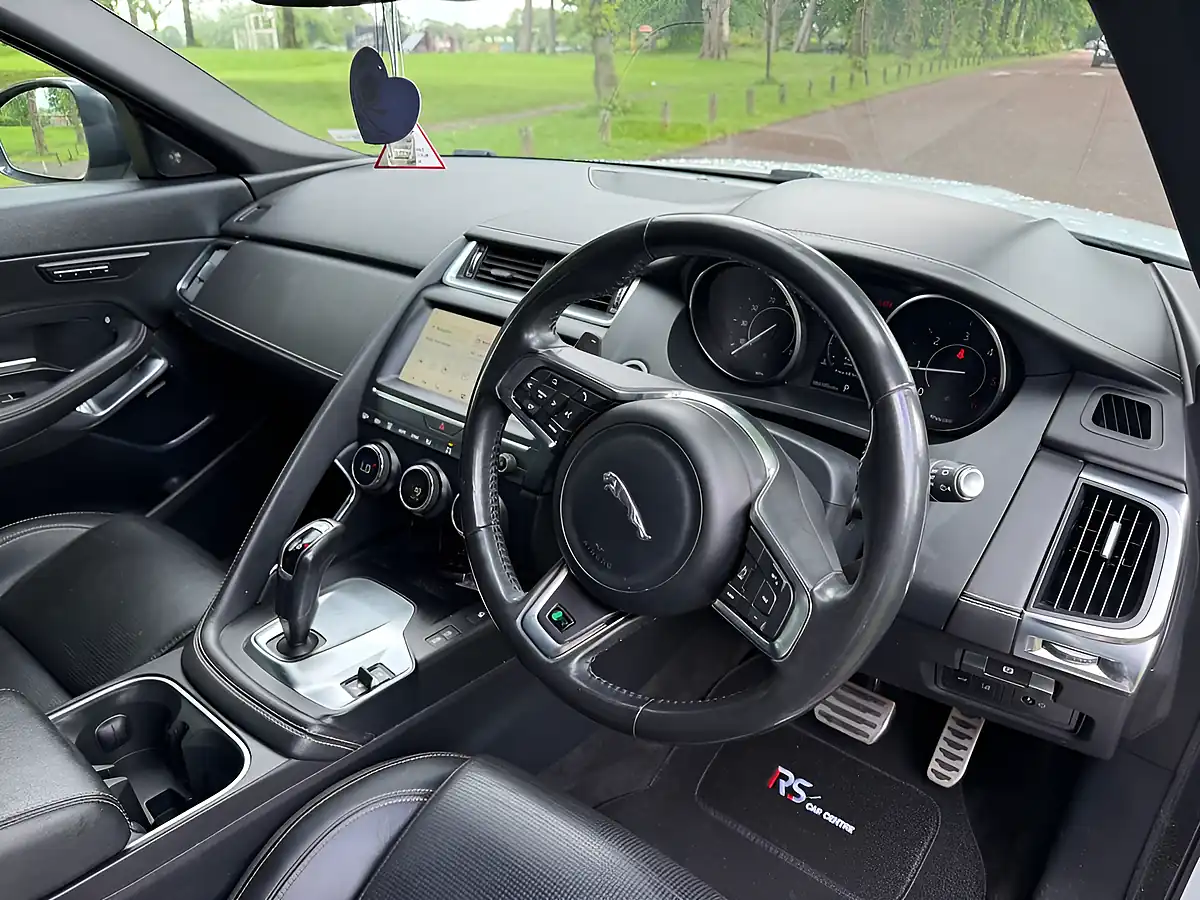 Used 2019 Jaguar E-Pace R-Dynamic Se White - Interior and Exterior details 12