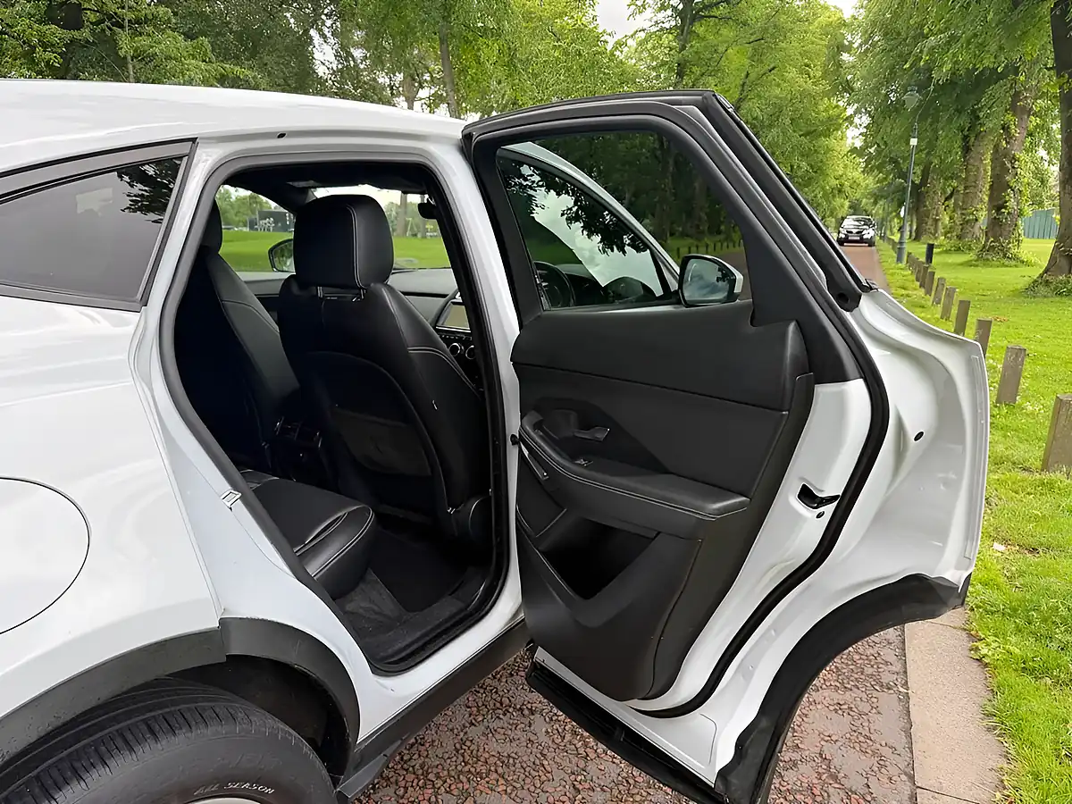 Used 2019 Jaguar E-Pace R-Dynamic Se White - Interior and Exterior details 13