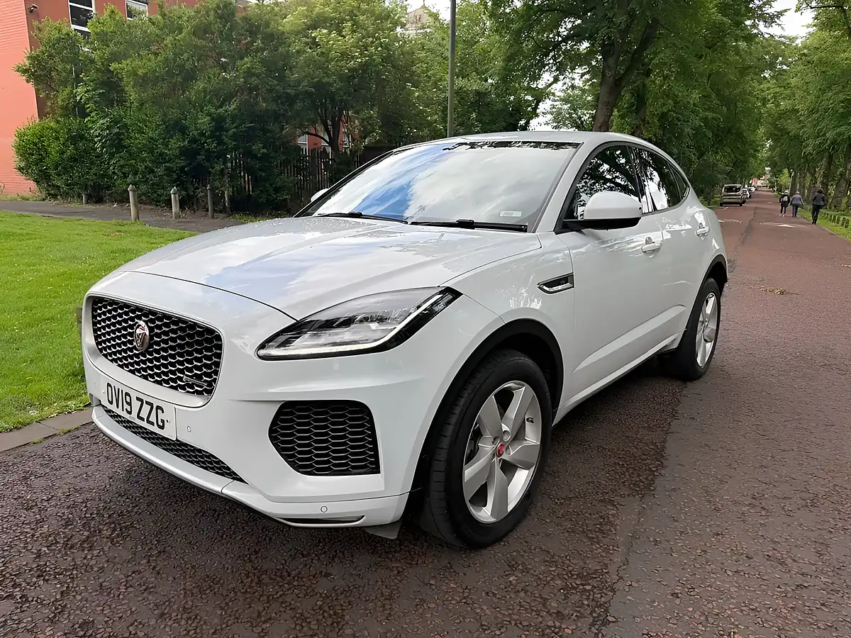 Used 2019 Jaguar E-Pace R-Dynamic Se White - Interior and Exterior details 7
