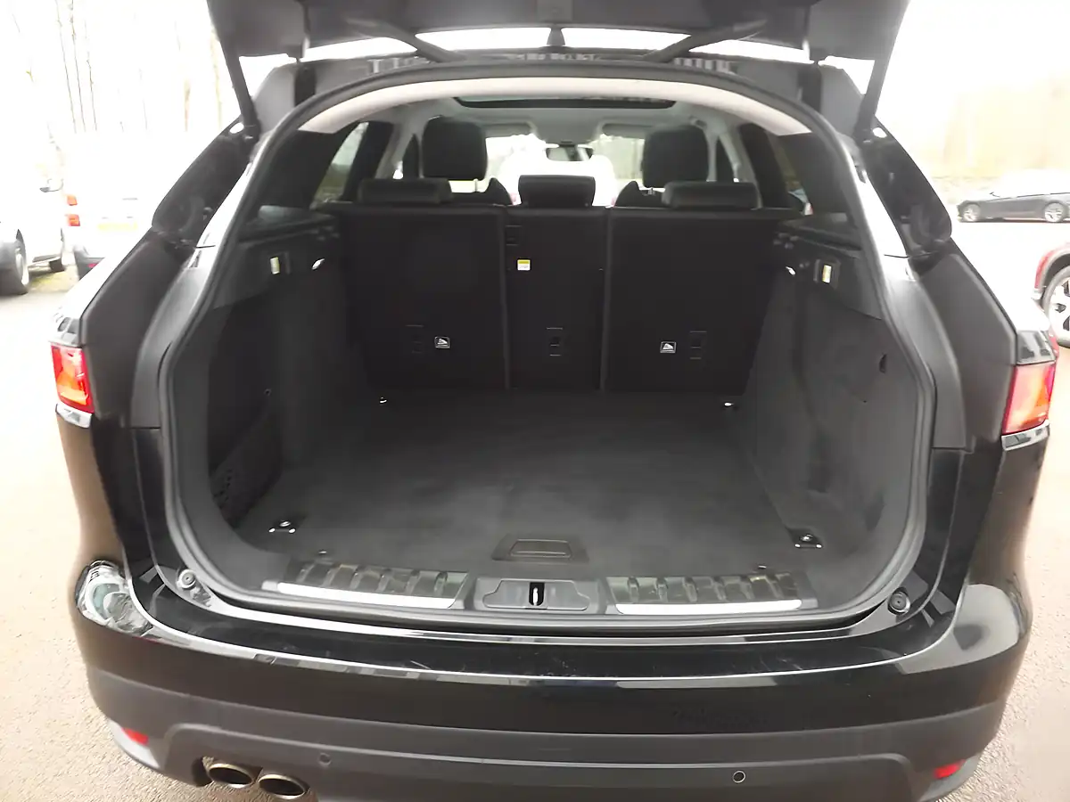 Used 2019 Jaguar F-Pace Chequered Flag Black - Interior and Exterior details 5