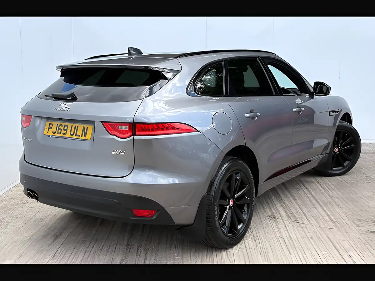 Used 2019 Jaguar F-Pace Chequered Flag Eiger Grey - Interior and Exterior details 13